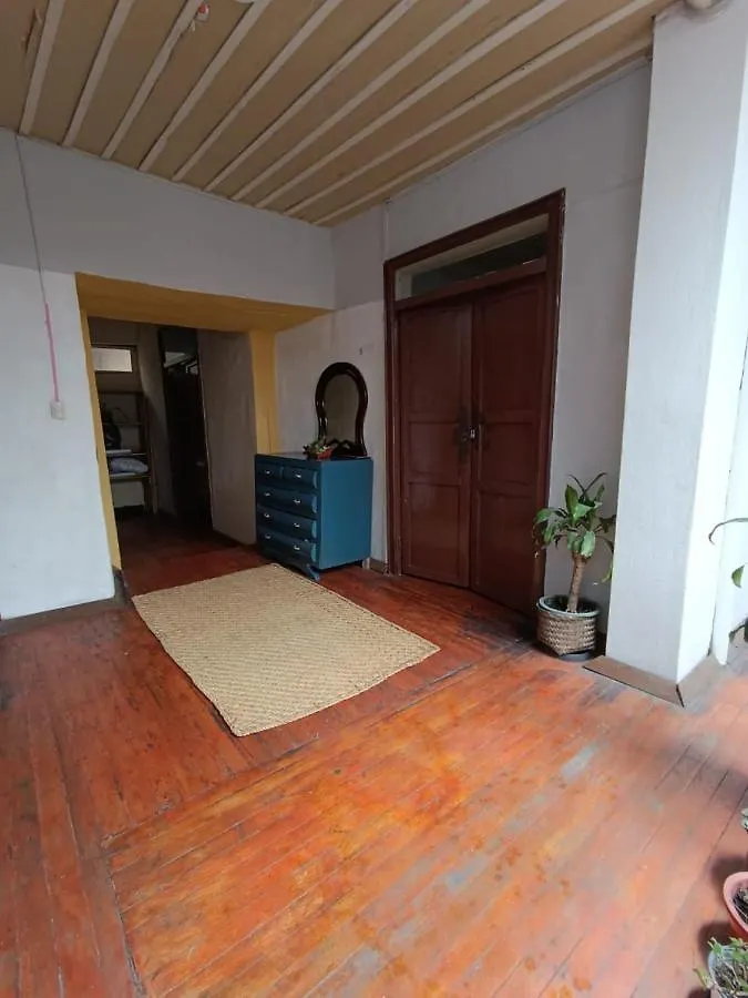 Homestay Mochilero Colonial Apartment Cuenca